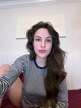 heyitsmadig online show from 10, 4, 2026