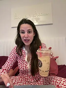 heyitsmadig online show from 26, 3, 2026