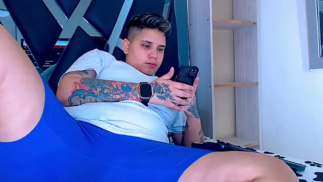 Snapshot of karla_sexy21 chatting on 25, 10, 2025 karla sexy21 online show from 25, 10, 2025