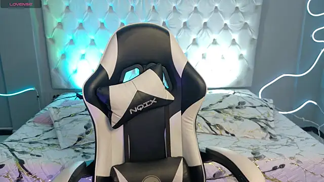 Megan  cole1 online show from 10, 10, 2025