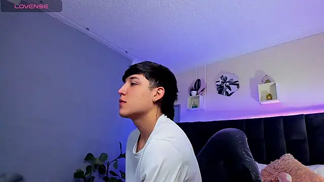 Snapshot of Ares_di_martin chatting on 28, 9, 2025 Ares di martin online show from 28, 9, 2025