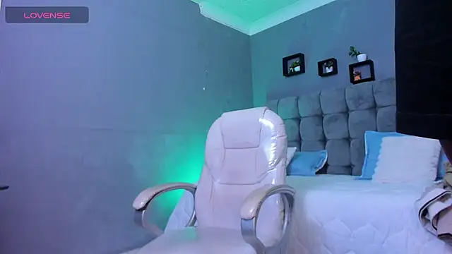 Snapshot of Ares_di_martin chatting on 18, 11, 2025 Ares di martin online show from 18, 11, 2025