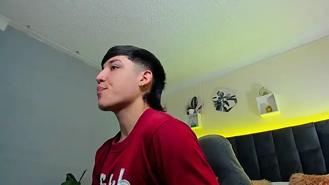 Snapshot of Ares_di_martin chatting on 12, 9, 2025 Ares di martin online show from 12, 9, 2025