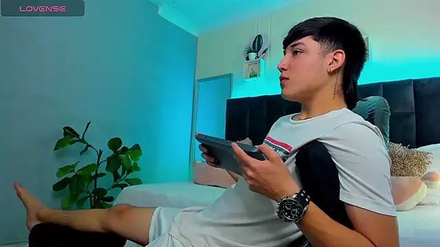 Snapshot of Ares_di_martin chatting on 19, 9, 2025 Ares di martin online show from 19, 9, 2025