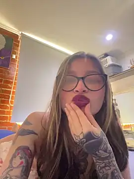 KoraSweett online show from 5, 2, 2026