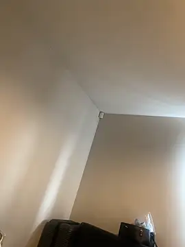 mik070686 online show from 22, 10, 2025