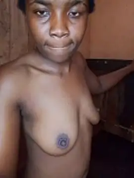 Snapshot of Themberh97 chatting on 4, 11, 2025 Themberh97 online show from 4, 11, 2025