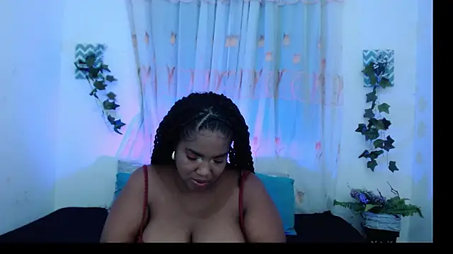 Snapshot of SamaraArtiaga1 chatting on 13, 11, 2025 SamaraArtiaga1 online show from 13, 11, 2025