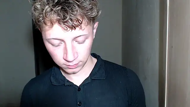 Snapshot of BlondZilla chatting on 28, 2, 2026 BlondZilla online show from 28, 2, 2026