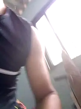 miroqui143 online show from 22, 11, 2025