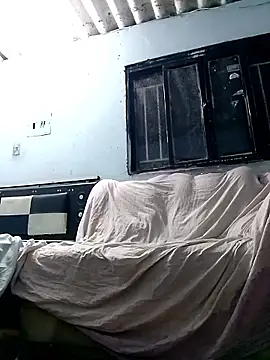 miroqui143 online show from 2, 10, 2025