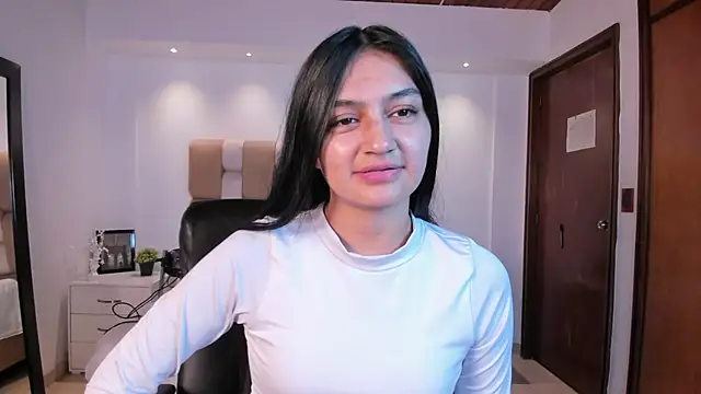 AidaJones online show from 10, 10, 2025