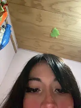 kiittyselenita online show from 12, 4, 2026