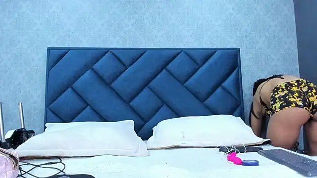 Snapshot of shanthal_bllizz chatting on 16, 9, 2025 shanthal bllizz online show from 16, 9, 2025