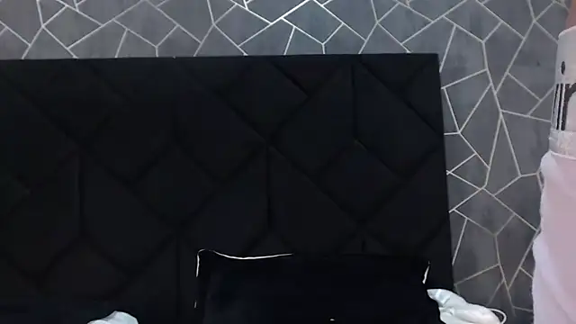 Snapshot of shanthal_bllizz chatting on 21, 11, 2025 shanthal bllizz online show from 21, 11, 2025