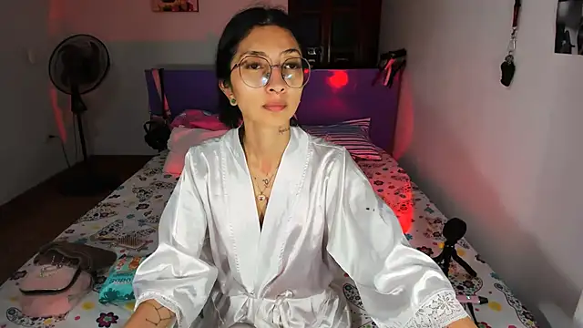 Anais lux online show from 6, 6, 2026