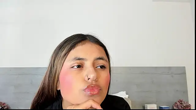 sunnyWhitee online show from 24, 3, 2026