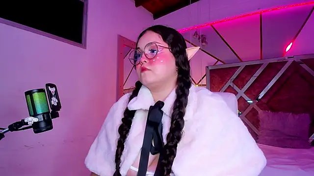 ShylySweet online show from 25, 2, 2026