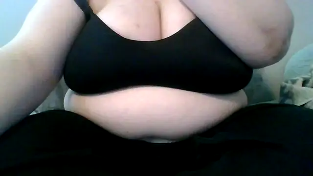 sarahcakes223 online show from 30, 4, 2026