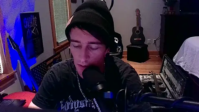 LEVIATHANX666 online show from 10, 4, 2026