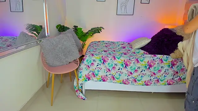 LusyKitty online show from 15, 9, 2025