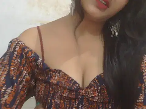 Snapshot of POOJA_199 chatting on 2, 6, 2026 POOJA 199 online show from 2, 6, 2026