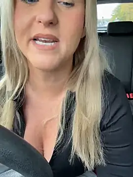 Charleigh xx online show from 10, 10, 2025