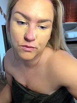 Charleigh xx online show from 16, 10, 2025