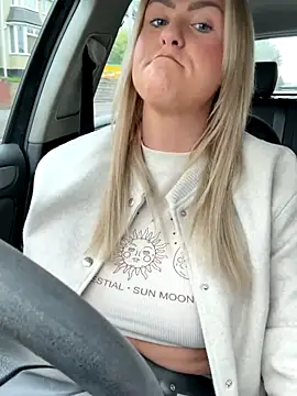 Charleigh xx online show from 14, 10, 2025