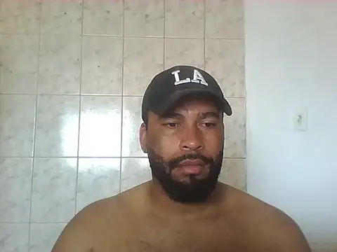 Snapshot of OliveiraSeven chatting on 6, 5, 2026 OliveiraSeven online show from 6, 5, 2026
