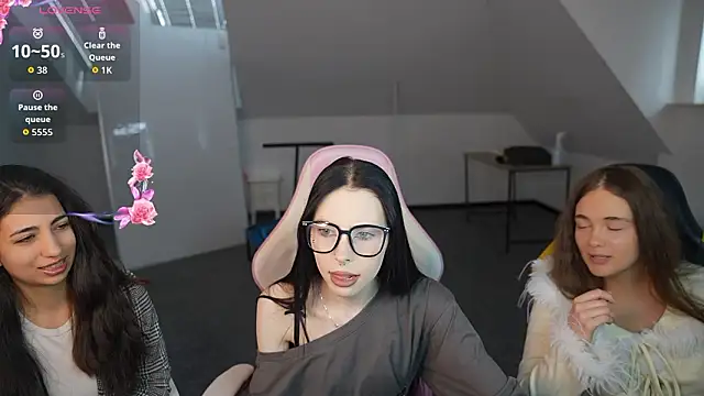 Snapshot of VivianSweet_ chatting on 25, 2, 2026 VivianSweet online show from 25, 2, 2026