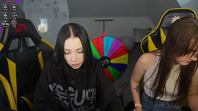 VivianSweet  online show from 9, 4, 2026