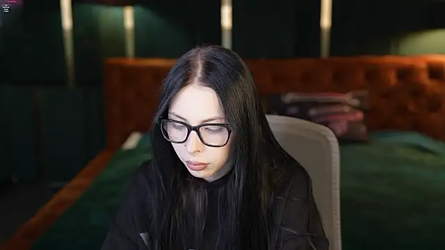 VivianSweet  online show from 19, 3, 2026