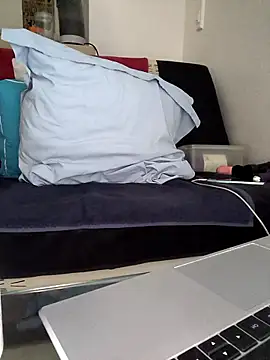 Volcaniiia online show from 8, 4, 2026