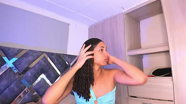 Snapshot of candice777 chatting on 24, 9, 2025 candice777 online show from 24, 9, 2025