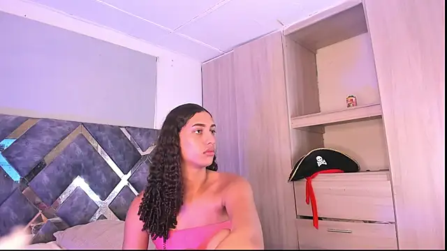 Snapshot of candice777 chatting on 14, 10, 2025 candice777 online show from 14, 10, 2025