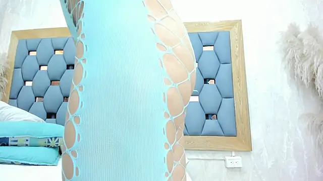 crystal sm online show from 3, 11, 2025