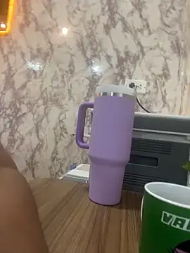 KAMILA HILL  online show from 18, 11, 2025