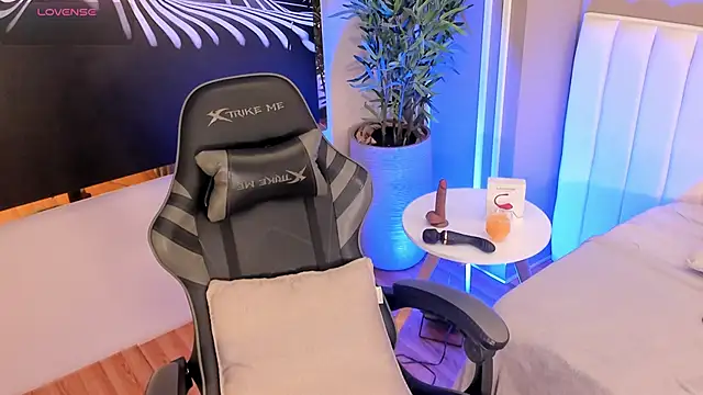 Skyyle  online show from 21, 3, 2026