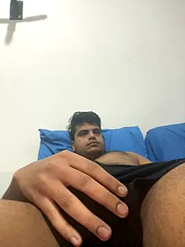 Snapshot of Noam7080z chatting on 27, 11, 2025 Noam7080z online show from 27, 11, 2025