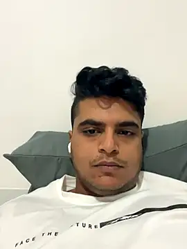 Snapshot of Noam7080z chatting on 4, 10, 2025 Noam7080z online show from 4, 10, 2025