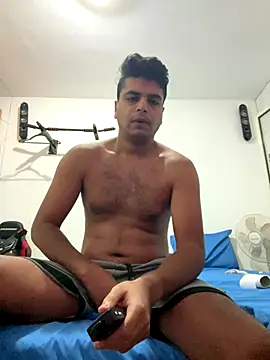 Snapshot of Noam7080z chatting on 22, 11, 2025 Noam7080z online show from 22, 11, 2025