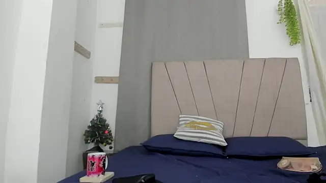 Lady miss    online show from 14, 12, 2025