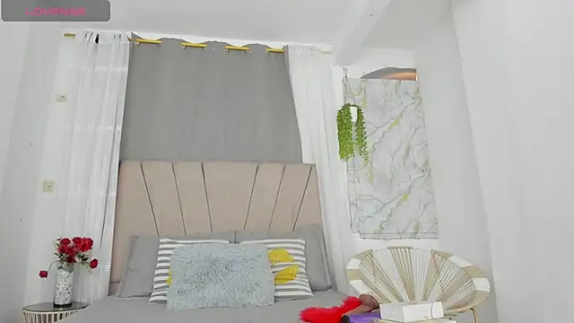 Lady miss    online show from 7, 4, 2026