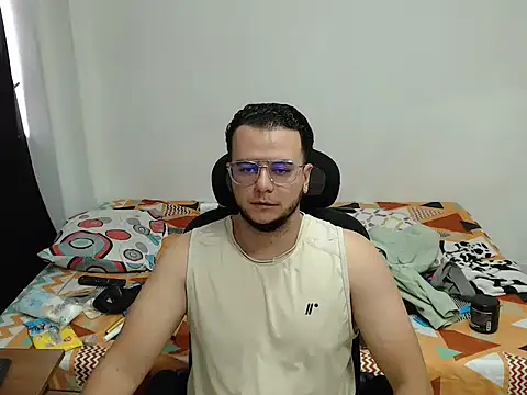 cloudsxxx online show from 1, 4, 2026