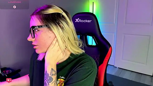 Charlies world online show from 14, 12, 2025