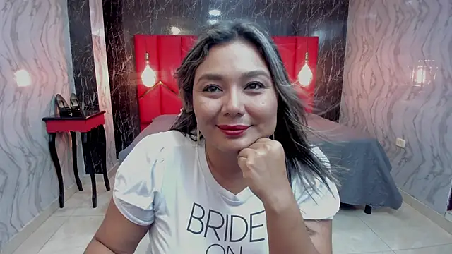 LatinaHoleQueen online show from 23, 2, 2026