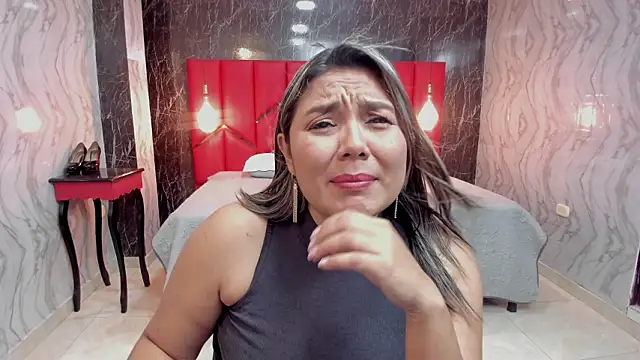 LatinaHoleQueen online show from 4, 3, 2026