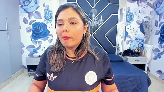 LatinaHoleQueen online show from 14, 10, 2025