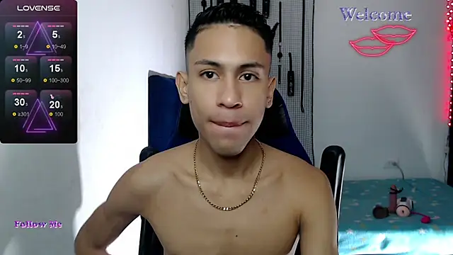 Snapshot of dylan_apol0 chatting on 3, 11, 2025 dylan apol0 online show from 3, 11, 2025